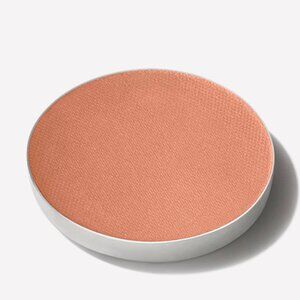 MAC  Powder Kiss Soft Matte Eye Shadow - What A Clout!